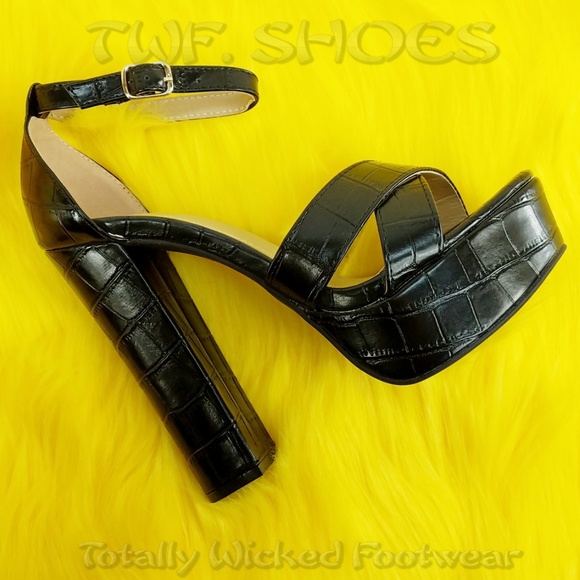 Black Crocodile Snake Block Heel 2" Platform Shoes - Picture 8 of 8